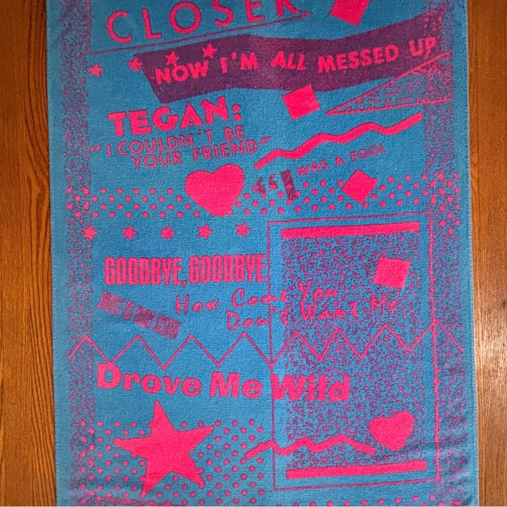 🩵 Tegan and Sara Beach Towel 💓 Heartthrob 💓 Album Merch 2013 🩵 *Super Rare* 💘💘💘